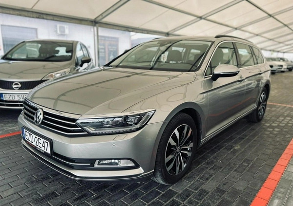 Volkswagen Passat cena 46900 przebieg: 225000, rok produkcji 2015 z Radom małe 781